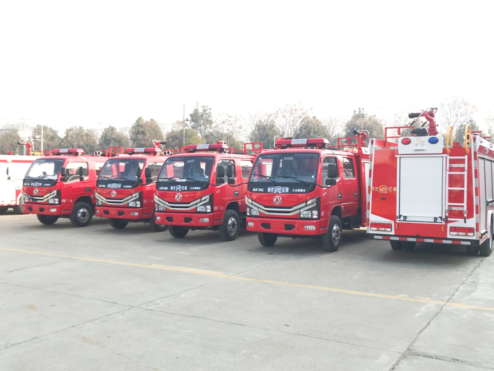 東風小多利卡2.5噸社區(qū)消防車